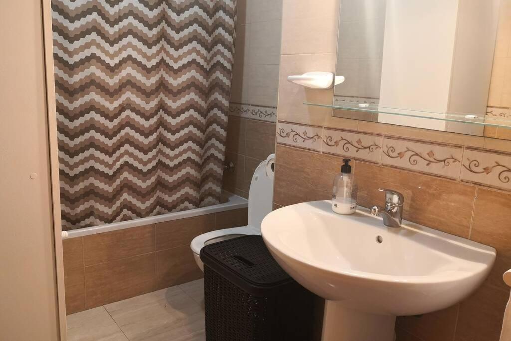 Ferienwohnung Centro Roquetas 5 Minutos De La Playa En Coche Garaje Solo Si Esta Disponible Roquetas de Mar Exterior foto